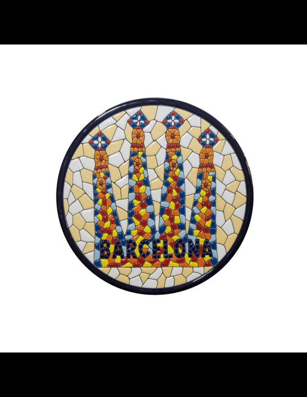 Souvenir Barcelona Plato Sagrada Familia cerámica española decorativa andaluza 28cms. 31280200